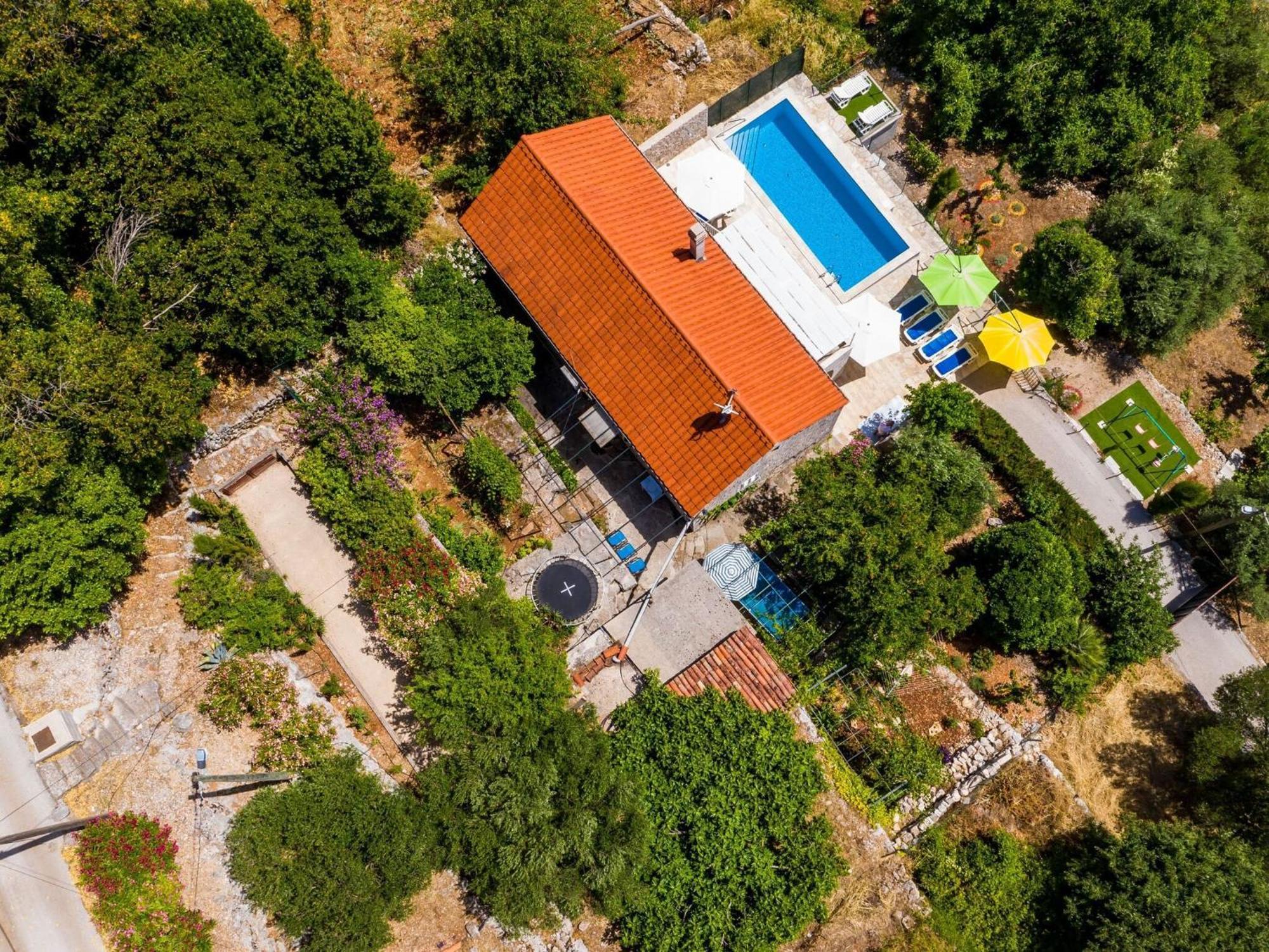 House Ko An-Four Bedroom Villa With Terrace And Swimming Pool Gruda Exteriér fotografie