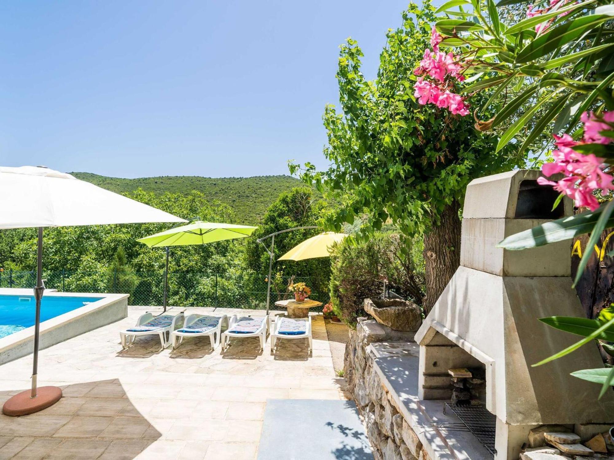 House Ko An-Four Bedroom Villa With Terrace And Swimming Pool Gruda Exteriér fotografie
