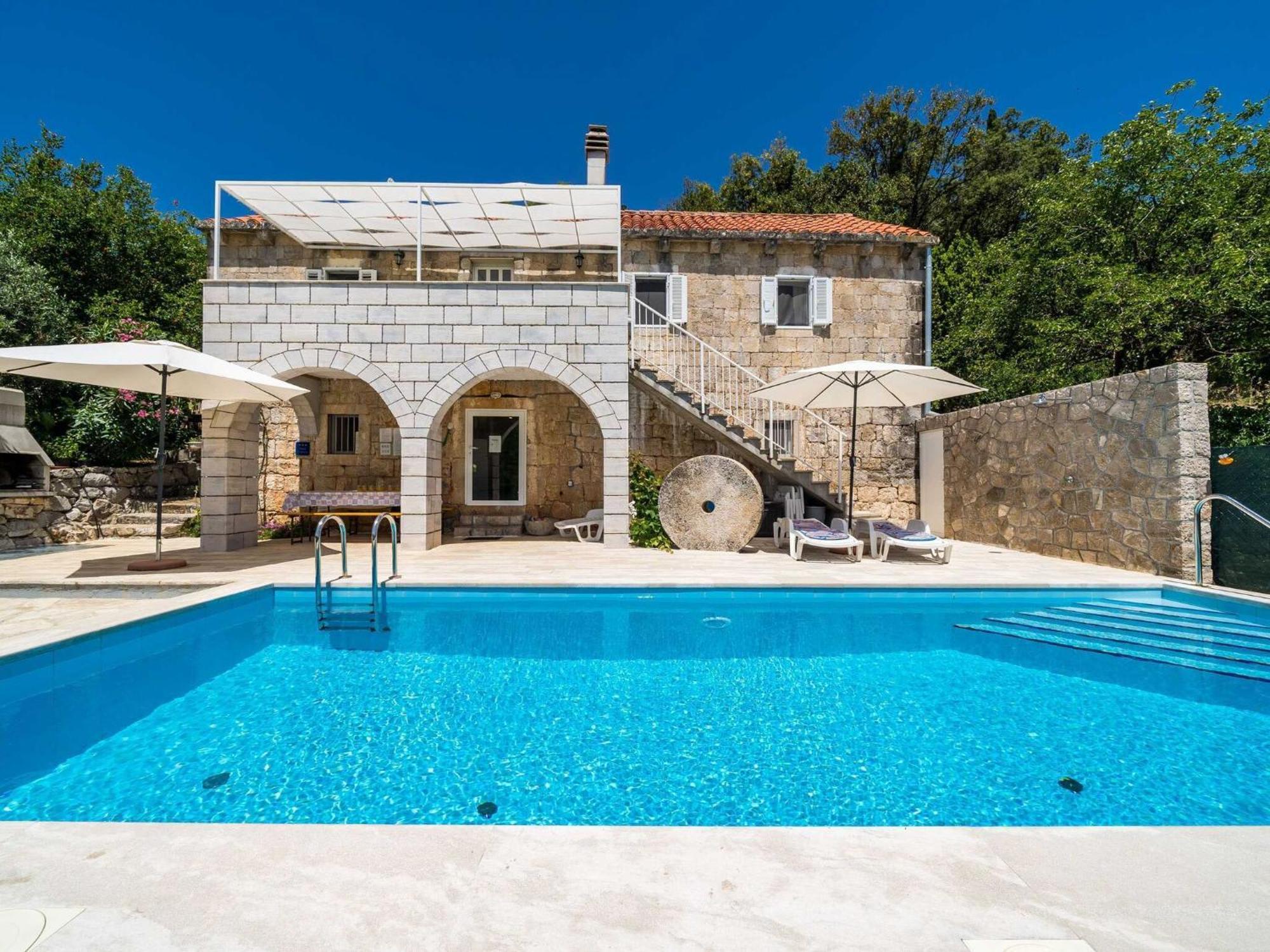 House Ko An-Four Bedroom Villa With Terrace And Swimming Pool Gruda Exteriér fotografie